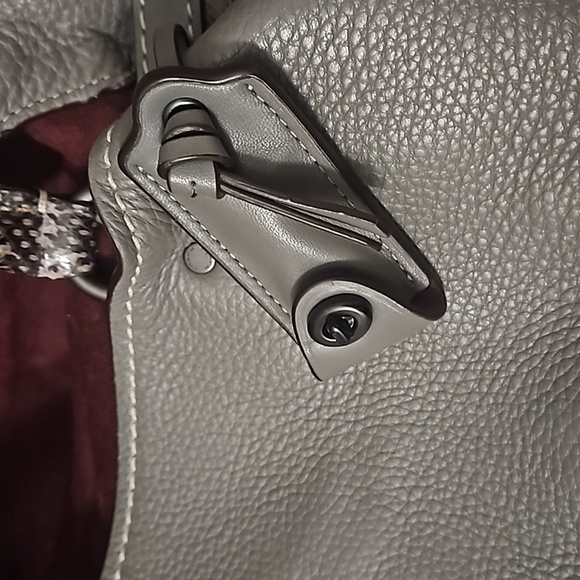 Coach rouge - Picture 8 of 8